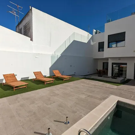 Ria Breez'in By Johnvillas