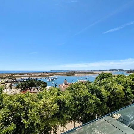 Ria Breez'in By Johnvillas 아파트