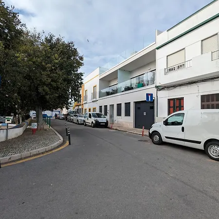 Ria Breez'in By Johnvillas 알보르