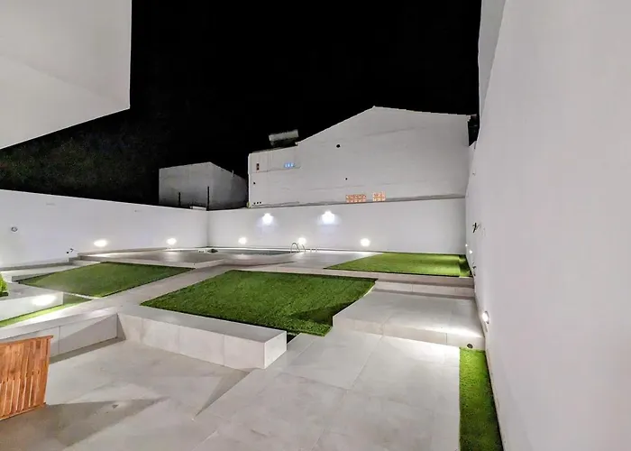 Ria Breez'in By Johnvillas