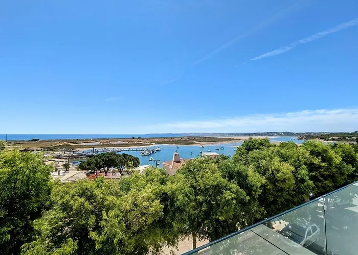 Ria Breez'in By Johnvillas דירה