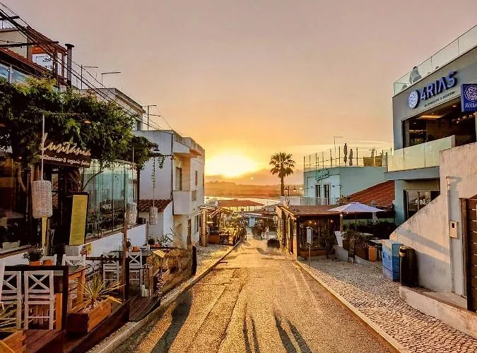 Ria Breez'in By Johnvillas דירה אלבור